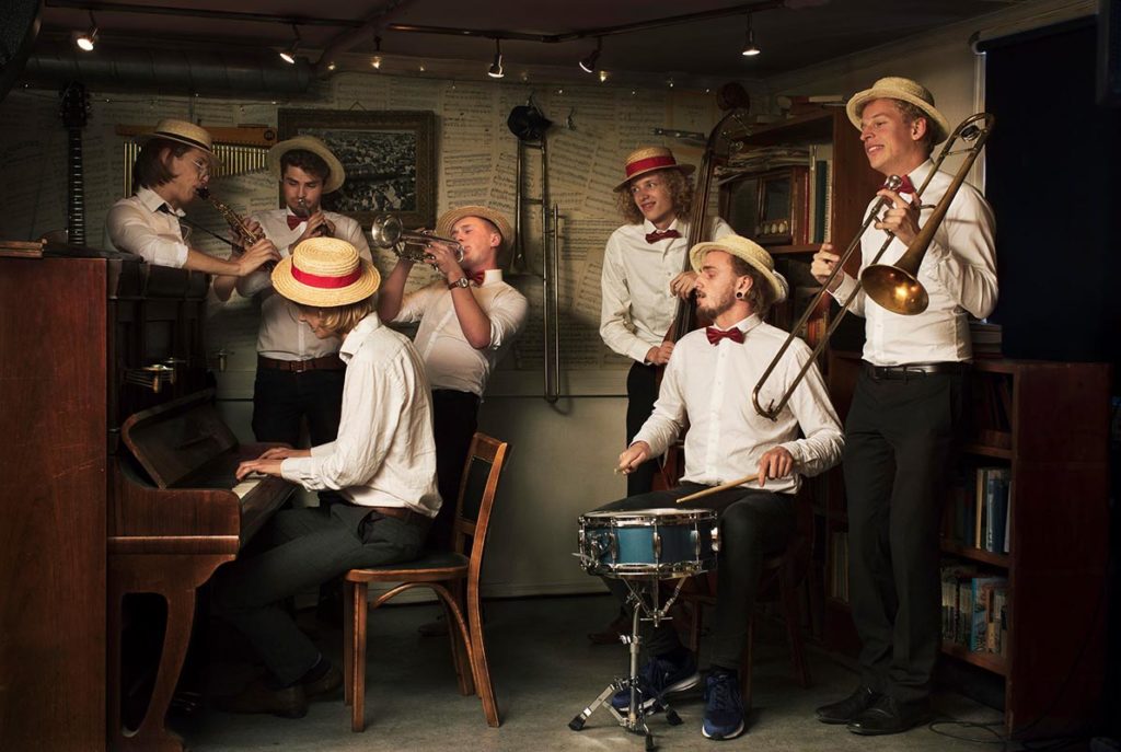 Swing'it Dixieband tar publikum med til 1920-tallets New Orleans. Foto: presse